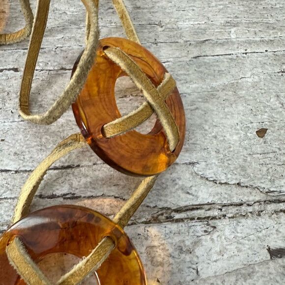 Vintage Lucite Mod Woven Leather Belt 1960s - Picture 4 of 8